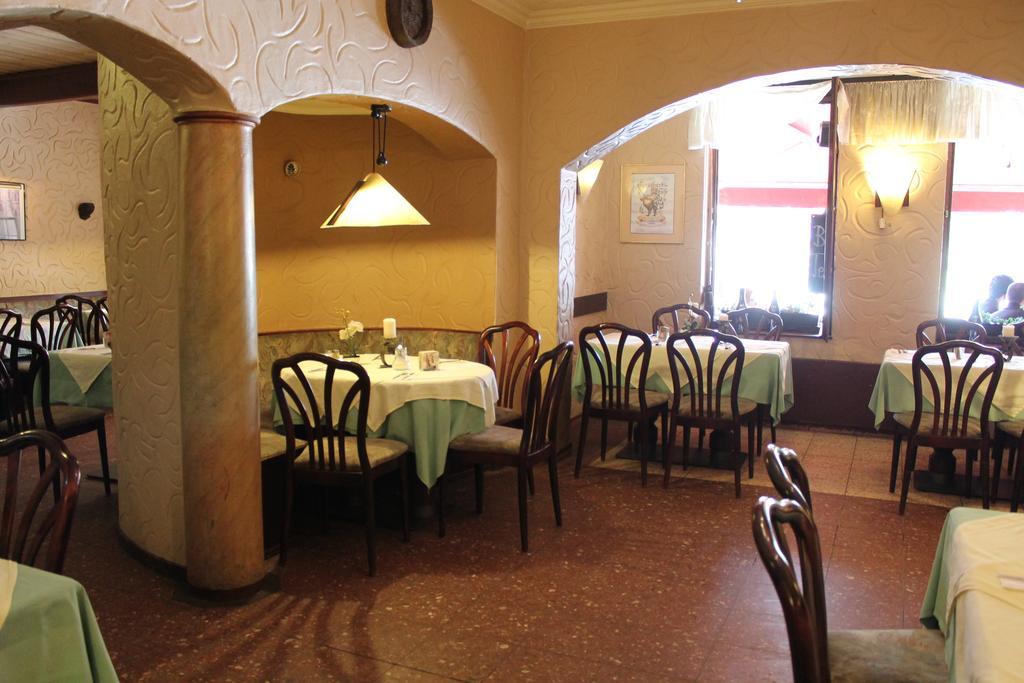 Kunibert Der Fiese - Superior Hotel
